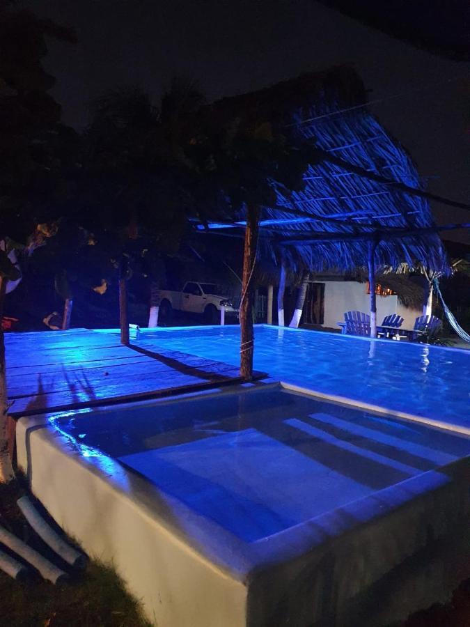 Mi Casa En La Playa Bed & Breakfast Escuintla Ngoại thất bức ảnh